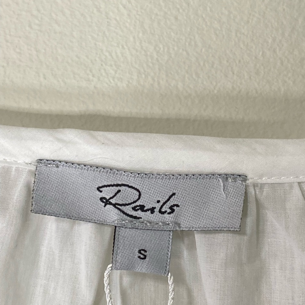 Rails
Dari Embroidered-Sleeve Blouse - Picture 4 of 10